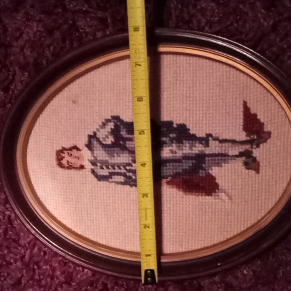 ANTIQUE VICTORIAN NEEDLEPOINT MAN AND WOMAN OVAL FRAME WALL HANGING PAIR - Picture 10 of 10